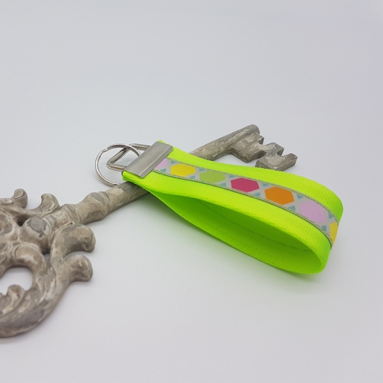 Preview: Schlüsselanhänger aus Gurtband neongrün / Hexagon