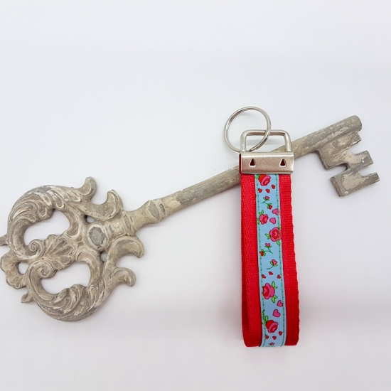 Preview: Schlüsselanhänger Gurtband rot / Rosen