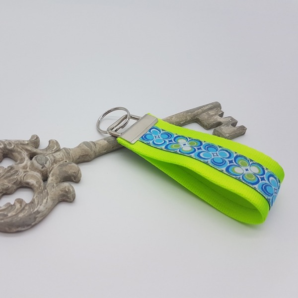 Schlüsselanhänger aus Gurtband neongrün / Retro