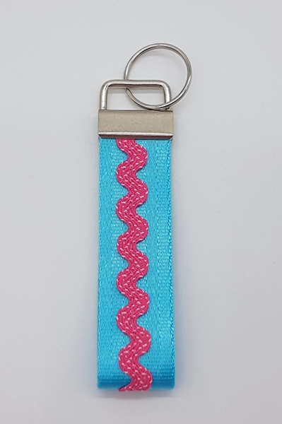 Schlüsselanhänger Gurtband türkis / Welle pink